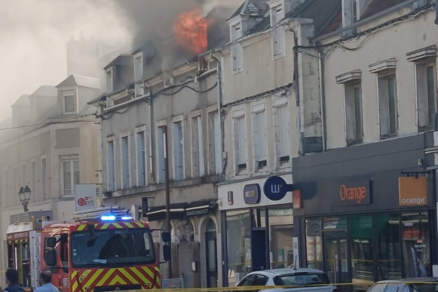 Incendie rue Nationale : la Ville de Saint-Amand-Montrond salue la mobilisation des secours et des habitants